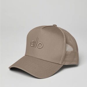 ALO Yoga Tan Mesh Trucker Hat